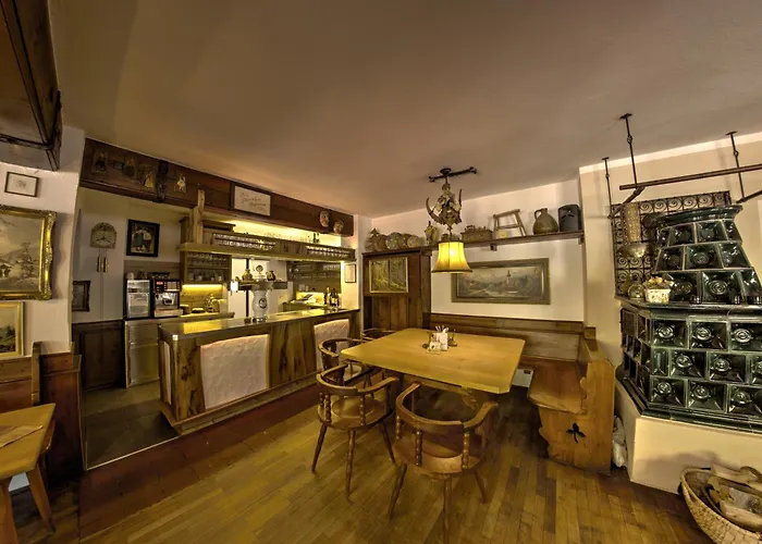 Gasthof Wirtshaus Und Hocheck